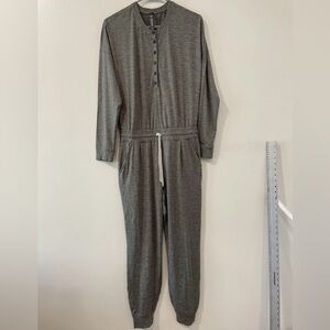 Vuori Jumpsuit Lux Henley Long Sleeve Romper Women's Size Small Gray VW478
